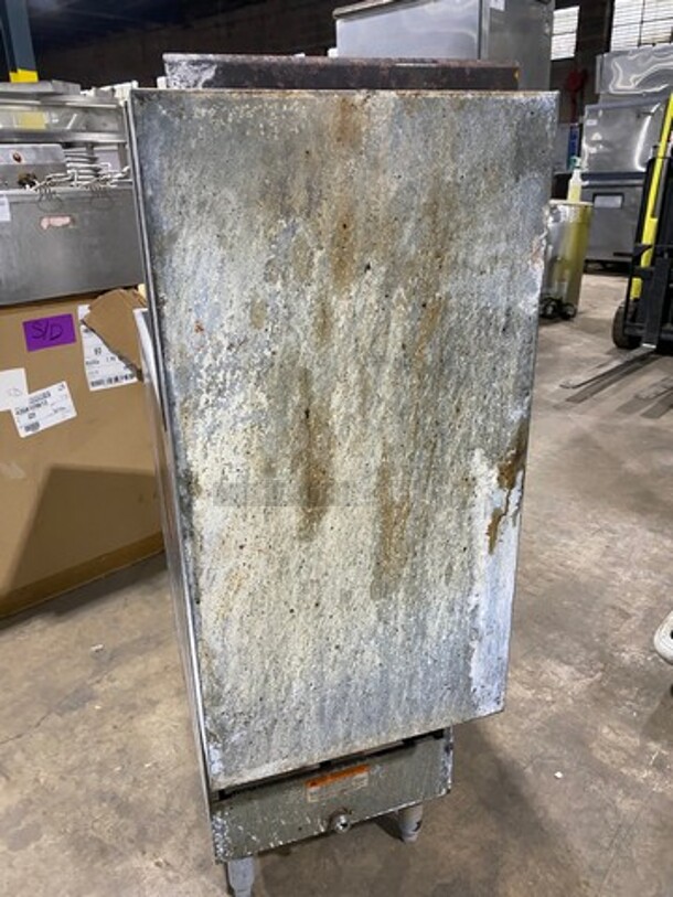 2016 Pitco Commercial Natural Gas Powered 40 LBS Deep Fat Fryer! With BacK Splash! Stainless Steel! On Legs! MODEL 40D SN:G16KC0297  - Image 4 of 8