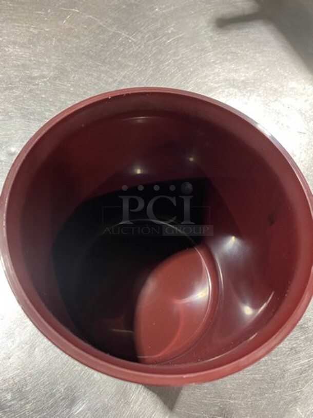 NEW! IN THE BOX! Carlisle 2.7 QT Brown Poly Tuf Crock! With Clear Poly Lid! 6 Per Box! 1 Box Per Lot! 6x Your Bid! Model: POLYTUF - Image 8 of 8