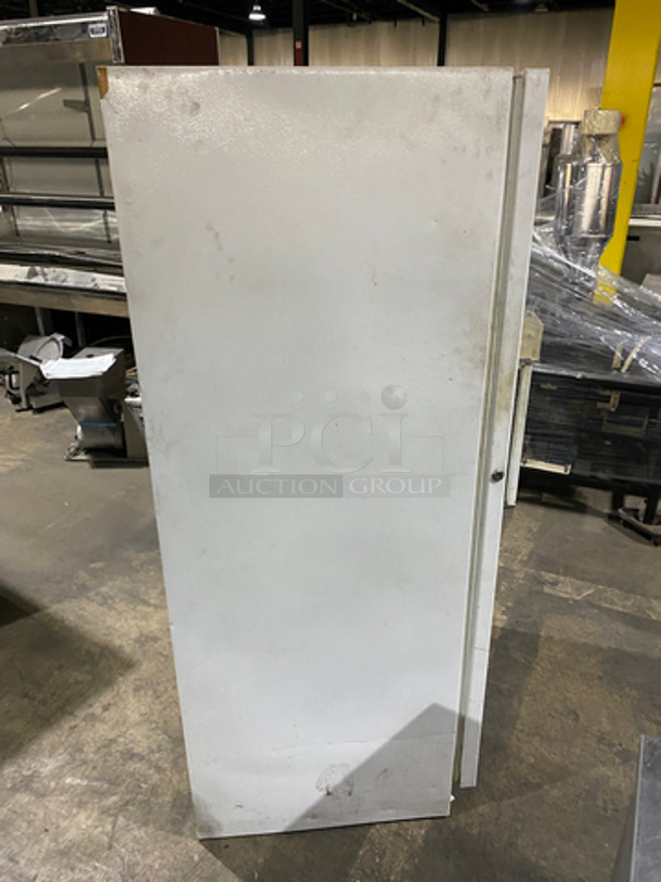 General Electric Commercial Single Door Reach In Freezer! With Shelves And Poly Coated Racks! Model: FUF17DACRWH SN: TT168914 100/115V 50/60HZ - Image 4 of 7