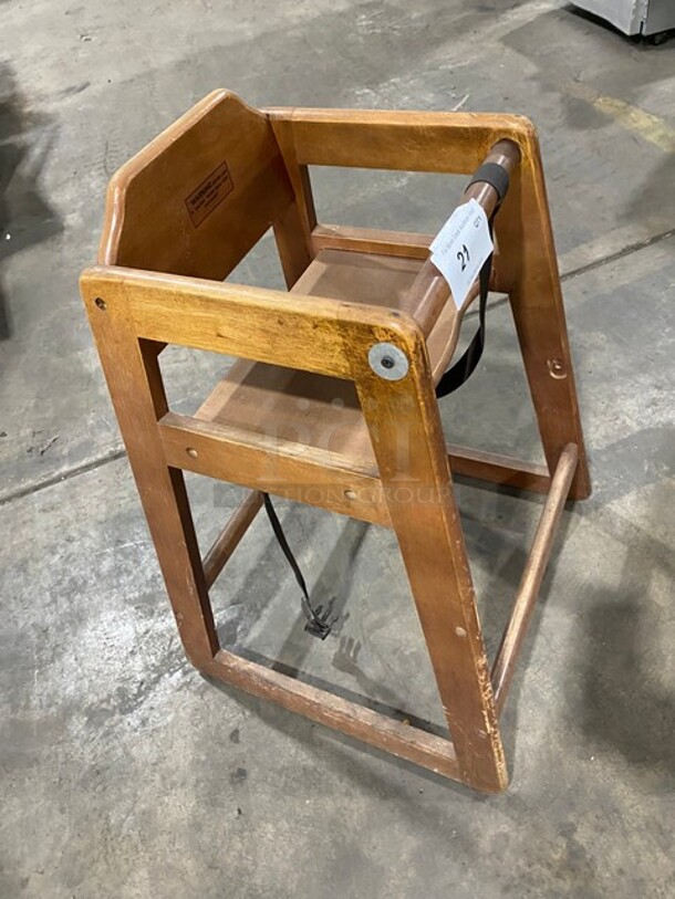 Wooden Highchair! With Child Safety Straps! - Image 2 of 7