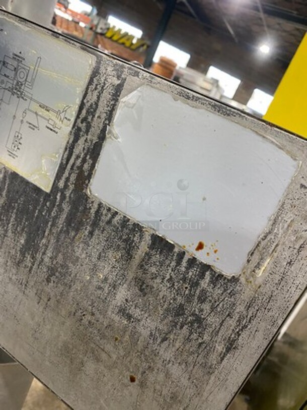 Commercial Countertop Natural Gas Powered Deep Fat Fryer! With Back Splash! All Stainless Steel! - Image 8 of 9