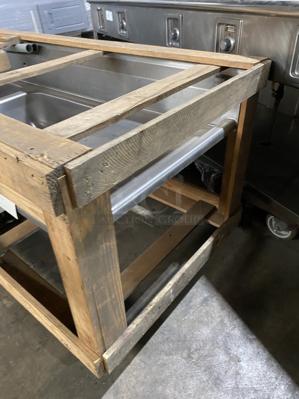 BRAND NEW! EAGLE 3 Compartment Dishwashing Sink!  W/ Right side Drainboard! Heavy Gauge! On Casters! Model 412-24-3-24R Serial 0909241243 - Image 2 of 9