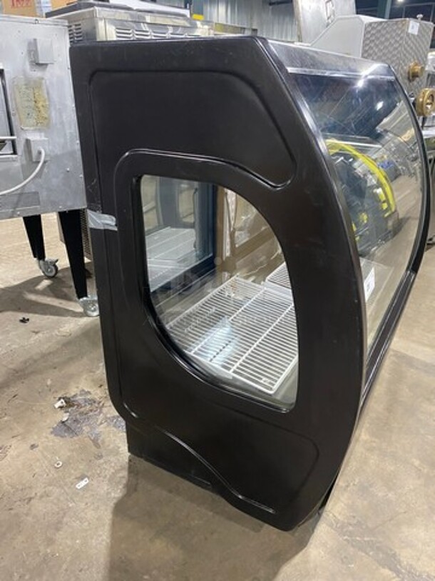 2014 Fogel Commercial Refrigerated Deli/ Bakery Display Case Merchandiser! With Curved Front Glass! With Rear Access Doors! Model: ELITE4PFUS SN: 140712538 115V 60HZ 1 Phase - Image 2 of 7