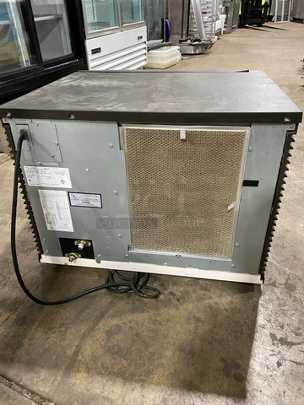 Manitowoc Commercial Ice Machine Head! Stainless Steel Body! Model: IY0454A161 SN: 1101112200 115V 60HZ 1 Phase - Image 3 of 10