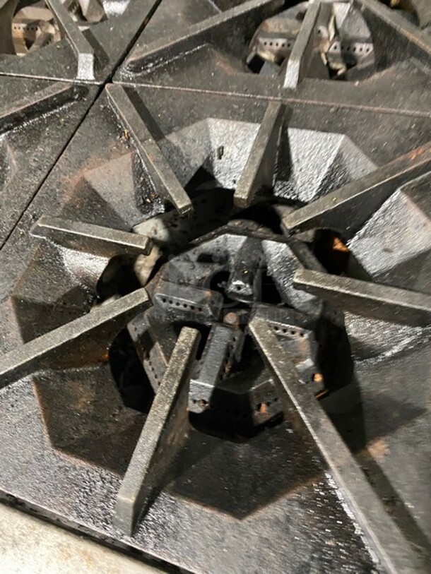 Stainless Steel Commercial Gas Powered 6 Burner Range w/ Oven, Over Shelf and Back Splash on Commercial Casters! - Image 6 of 9