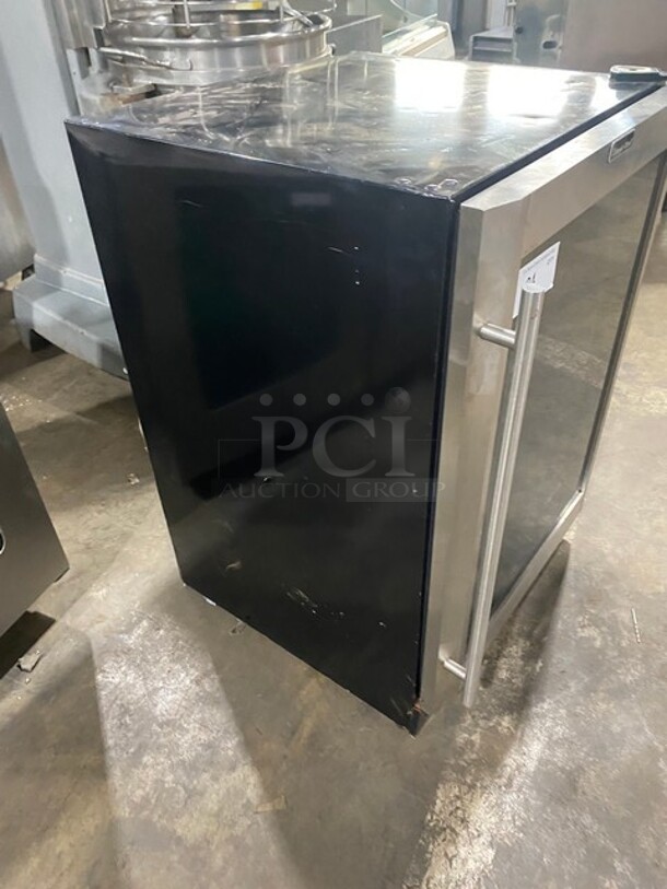 Magic Chef Commercial Refrigerated Countertop Single Door Mini Display Case Merchandiser! With View Through Door! All Stainless Steel! Model: HMBC58ST SN: THD1804HMBC58ST00454 - Image 2 of 8