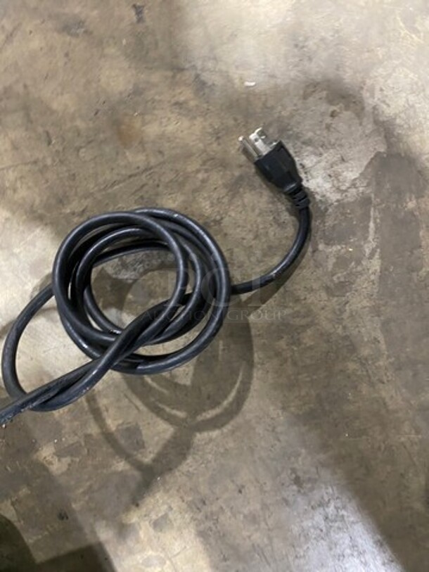 Universal Coolers Commercial Refrigerated Sandwich Prep Table! With 2 Door Storage Space Underneath! With Poly Coated Rack! All Stainless Steel! On Casters! Model: SC36BMI SN: 6733424419111105 115V - Image 9 of 9