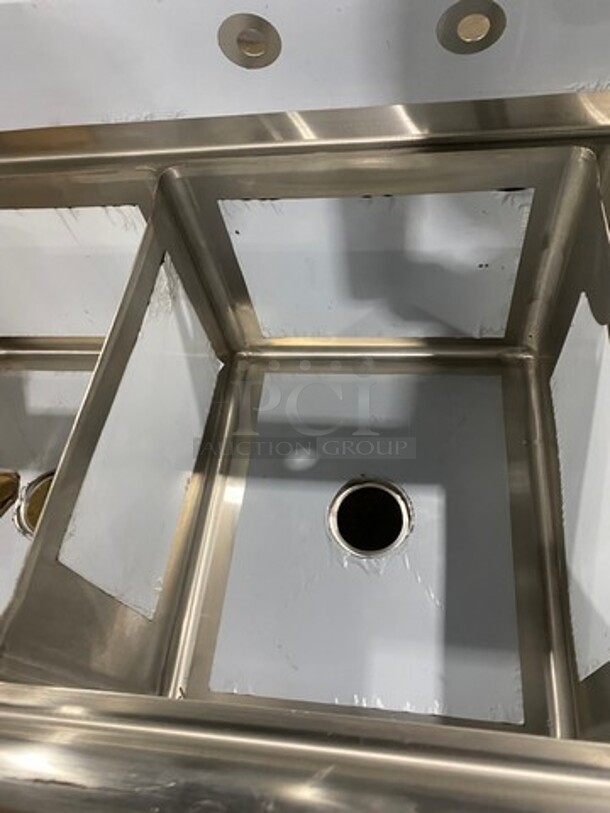 NEW! SCRATCH-N-DENT! Sapphire Commercial 3 Compartment Dish Washing Sink! With Single Side Drain Board! With Back Splash! All Stainless Steel! Model: SMS31821R - Image 5 of 10