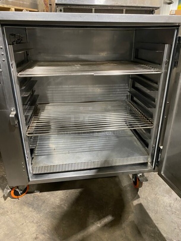 FWE Commercial Countertop Food Warming/Holding Cabinet! All Stainless Steel! On Casters! Model: HLCSL18268CH SN: 092440201 - Image 6 of 9