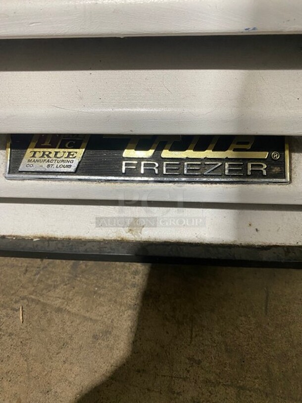 True Commercial Single Door Reach In Freezer Merchandiser w/ Poly Coated Racks! MODEL GDM-23F SN:13104742 115V 1PH - Image 8 of 9