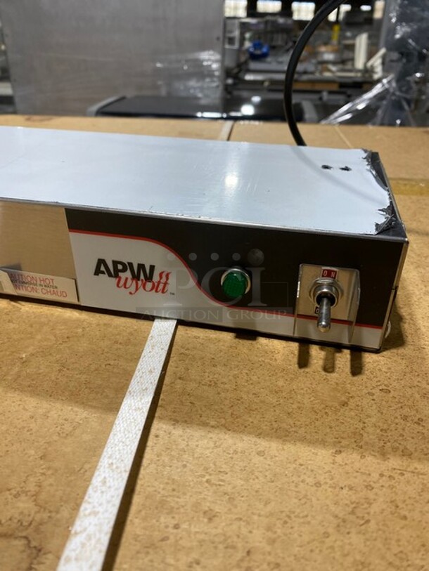 NEW IN BOX! APW Wyott Electric Powered Food Warming Strip! Model FD54L SN:8206320120008 230V 1PH! Working! - Image 4 of 7