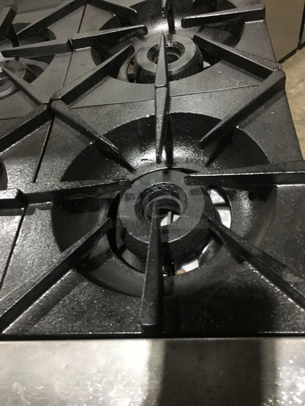 SWEET! Vulcan Natural Gas Powered 6 Burner Range! With Full Size Oven Underneath! With Raised Backsplash! all Stainless Steel! On Legs! Model: V36 - Image 6 of 9