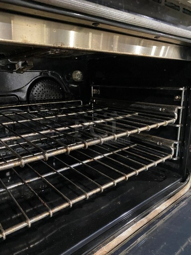 2021 Zline Commercial Gas Powered 4 Burner Stove! With Oven Underneath! Stainless Steel! On Legs! MODEL RG30 SN: RG30GE21050257-02 120V - Image 6 of 11
