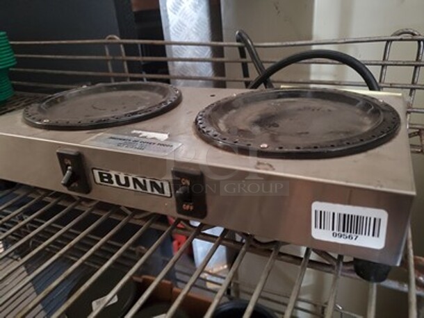Bunn Stainless Steel Low Profile Step Up Decanter Warmer - Dual Burner  - Image 3 of 5