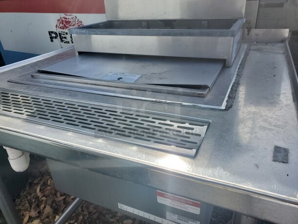 LANCER Soda Machine/Ice Cooled Drop In  - Image 5 of 7