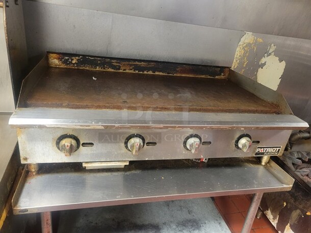 Patriot Platinum FMCTG-48T/NG Natural Gas 48" Griddle (Stand not included) Gas Thermostatic   - Image 1 of 8