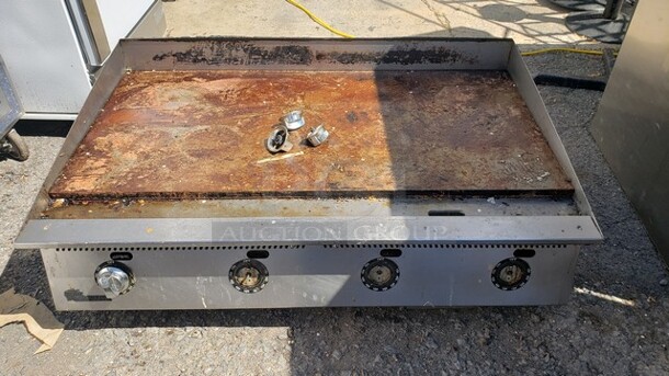 48" Star Commercial Natural Gas Griddle! One Knob is Broken - Image 1 of 4