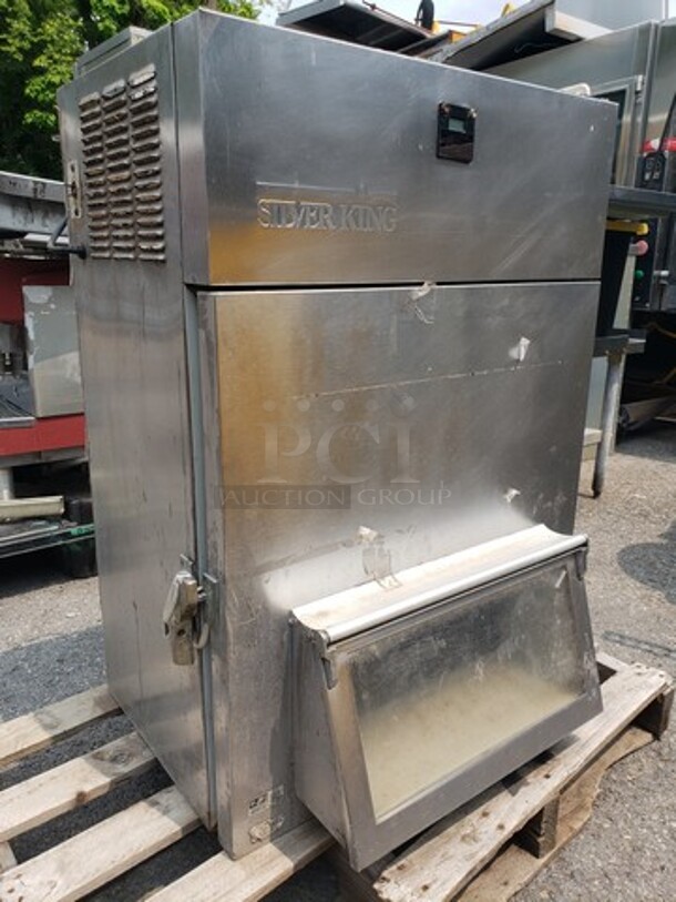 Silver King Lettuce Crisper/Dispenser!

115 V
60 Hz
2.4 A - Image 1 of 6