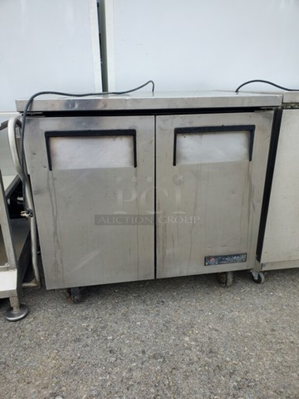 True TUC-36| 36" Undercounter Refrigerator - 2 Door 115V| 36"W X 30"D X 36"H| (Running but not cooling) - Image 1 of 4