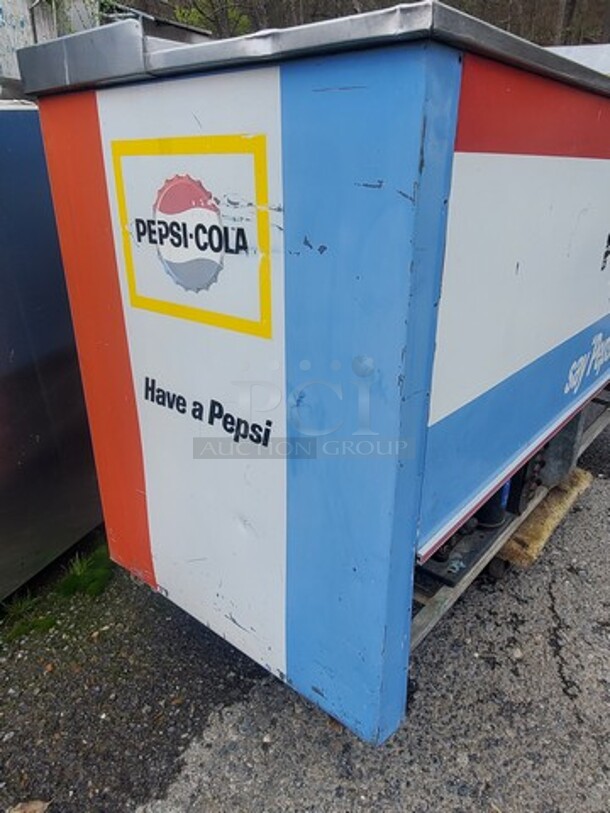 PEPSI 73" Beer Cooler| Nice, Working Condition!  - Image 4 of 7