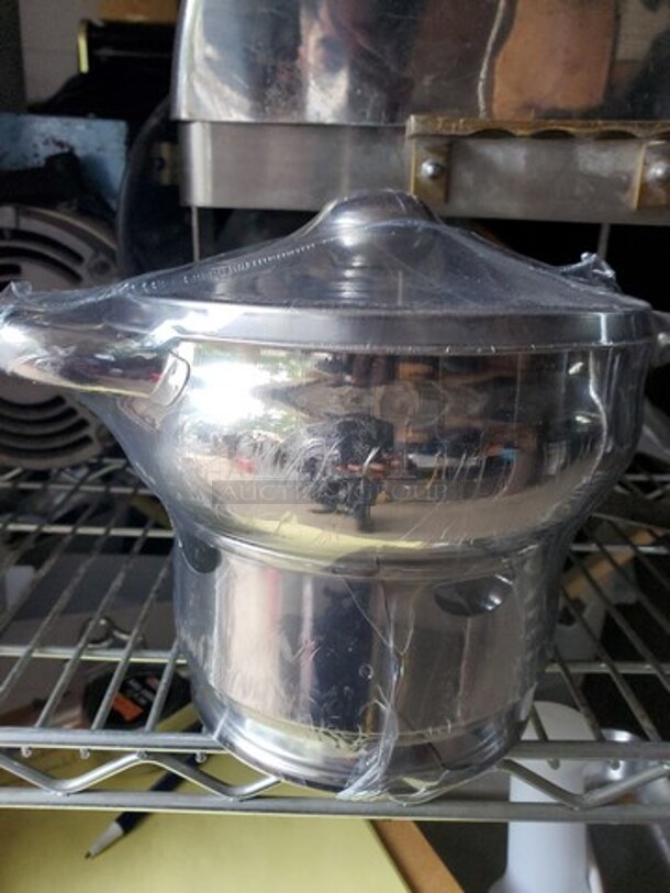 New in box Sukiyaki Pot  - Image 4 of 9