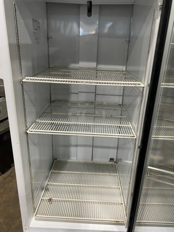 BEVERAGE AIR  Commercial Single Glass Door Reach In Freezer Merchandiser! w/ Poly Coated Racks! Model MMF23-1-W-LED 115 Volts/60Hz/ 1 Phase. - Image 5 of 8