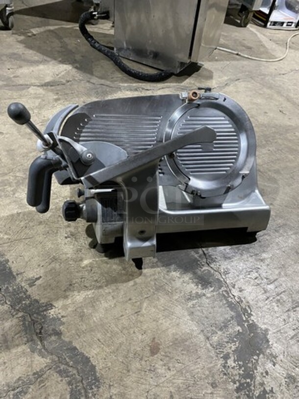 Hobart 2812 12 Inch Blade Deli Meat Slicer! Model 2812 Serial 561129475! 1 Phase!  - Image 4 of 9