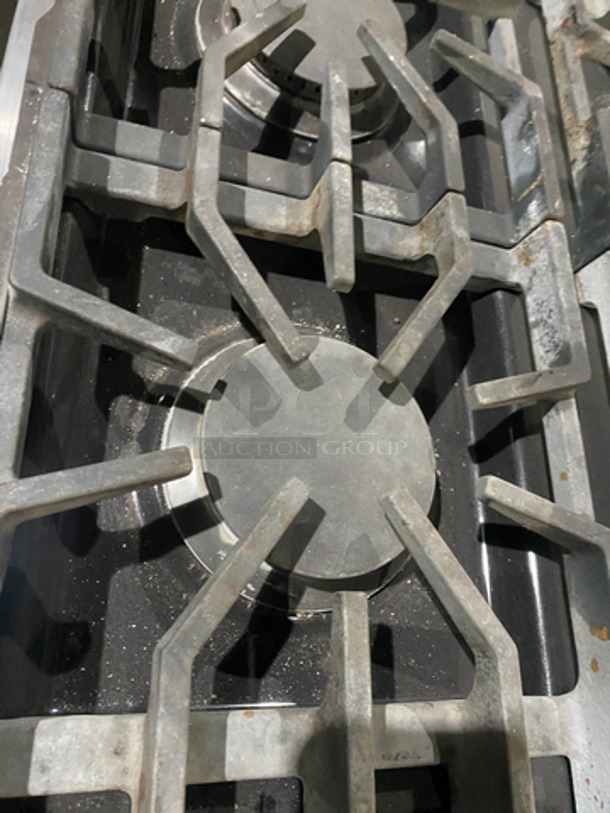 Viking Gas Powered 6 Burner Stove! With Full Size Oven Underneath! All Stainless Steel! - Image 6 of 12