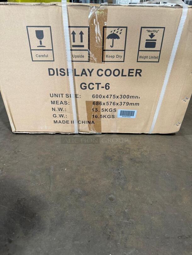 BRAND NEW IN BOX! GCT-6 Metal Commercial Mini Display Cooler Merchandiser. Working And Removed! - Image 7 of 12