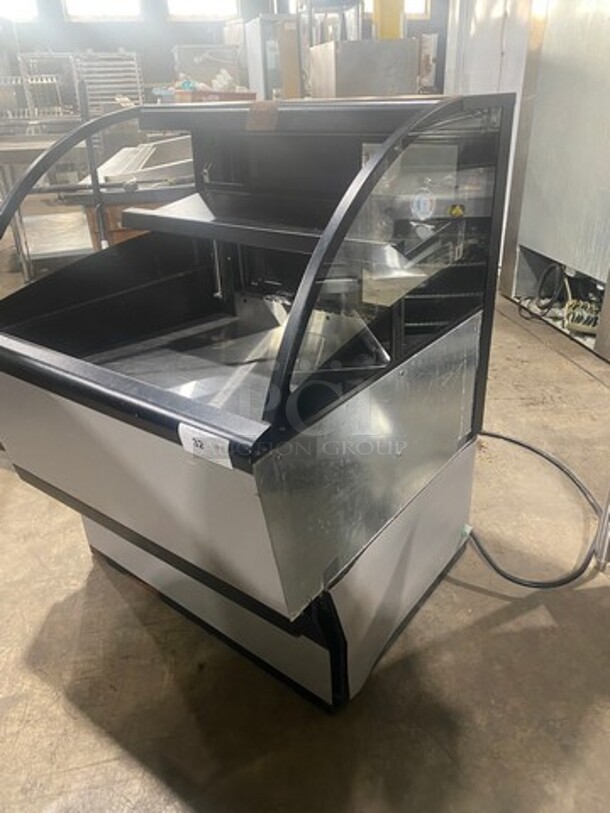 COOL! Federal Industries Commercial Refrigerated Grab-N-Go Open Case Merchandiser! With Rear Access Doors!  Model: LPRSS32 SN: 130108744222 120V 60HZ 1 Phase - Image 2 of 9