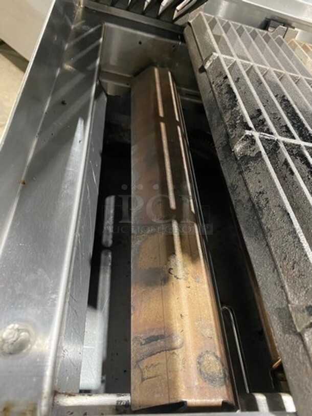 LATE MODEL! 2021 Spectrum Commercial Countertop Natural Gas Powered Char Broiler Grill! With Back And Side Splashes! On Small Legs! On Equipment Stand! With Storage Space Underneath! All Stainless Steel! On Legs! Model: NGCB36R SN: NGCB365040001116 - Image 6 of 10