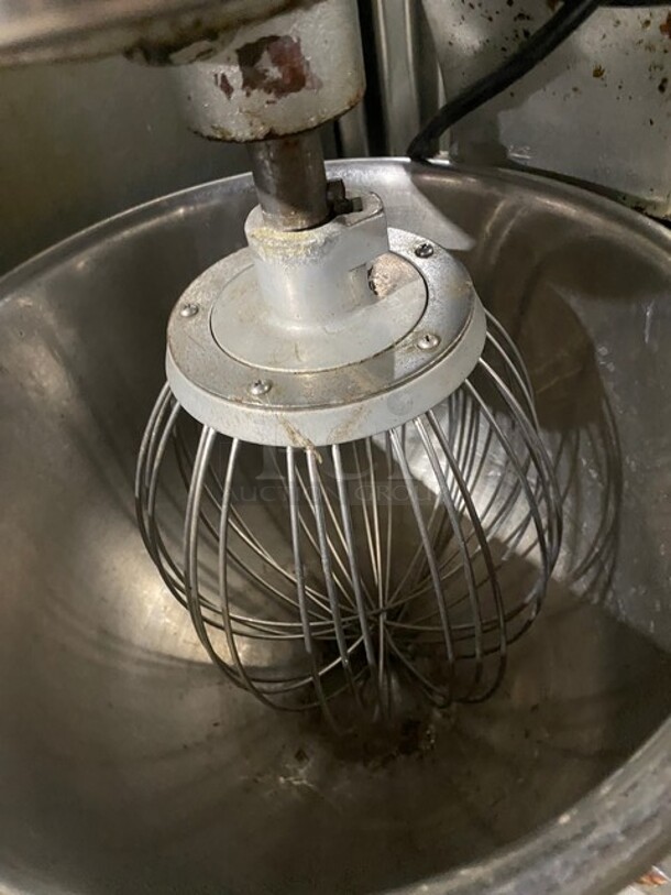 Anvil Commercial 20 Quart Planetary Stand Mixer! With Stainless Steel Bowl! With Mixer Attachment! 110V 1 Phase! Model: MIX0020 SN: 01020622! - Image 5 of 10