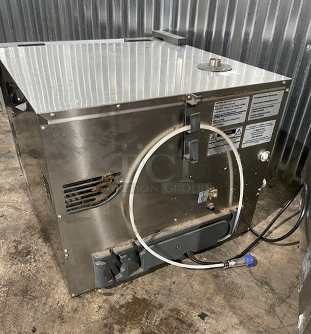 Cadco Unox Stainless Steel Commercial Countertop Electric Powered Half Size Convection Oven! MODEL XAFT-04HS-ETRV-US 208-240 Volts, 1 Phase. - Image 3 of 10