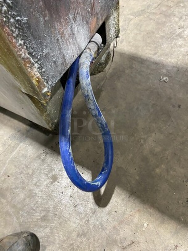 Commercial Natural Gas Powered Deep Fat Fryer! With Back Splash! All Stainless Steel! On Casters! - Image 7 of 7