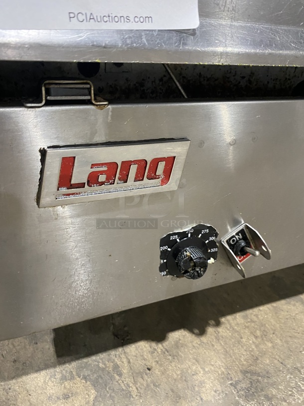 Lang Commercial Countertop Natural Gas Powered Mirror Shine Polish Top Flat Top Griddle! With Back And Side Splashes! All Stainless Steel! On Small Legs! Working When Removed! - Image 7 of 9