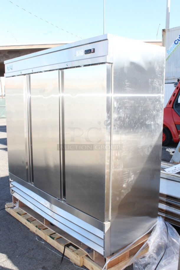 BRAND NEW SCRATCH & DENT! Avantco SS-3R-HC 81 5/16" Stainless Steel Solid Door Reach-In Refrigerator, 115v 7.2Amp 1 Phase. S/N: 561600494 Cord damaged. Working perfect prior to cord being damaged.   - Image 8 of 9