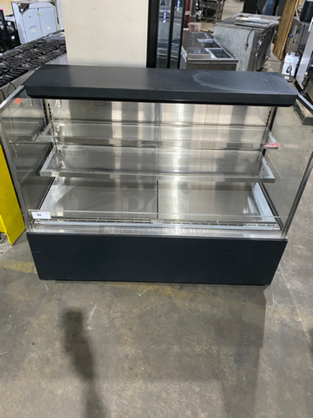Structural Concepts Commercial Refrigerated Grab-N-Go Case Merchandiser! With Shelves! Model: NR6047RSSV SN: 1178084DV330784 120V 60HZ 1 Phase - Image 8 of 11