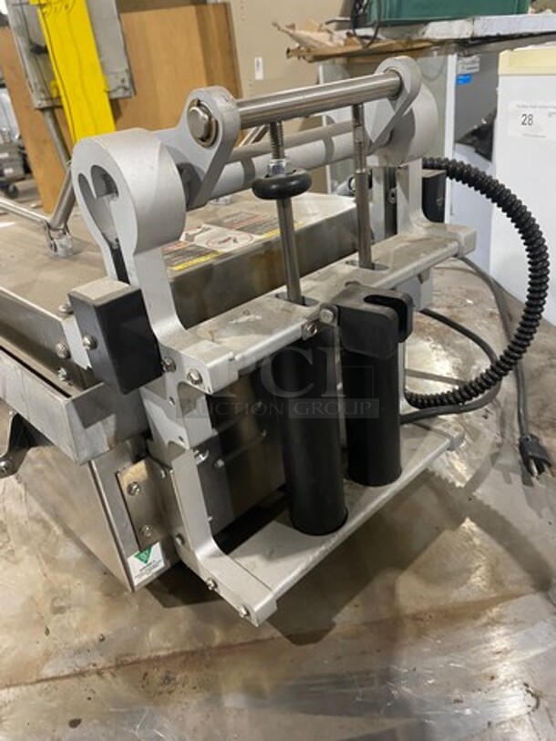 Star Commercial Countertop Panini/Sandwich Grill! With Ribbed Press! All Stainless Steel! Model: CG14E SN: GGT140614A0050 120V - Image 7 of 9