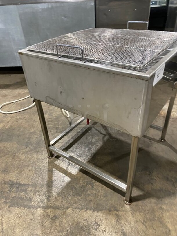 AMAZING FIND! Commercial Electric Powered Open Fryer! All Stainless Steel! On Legs! - Image 2 of 9