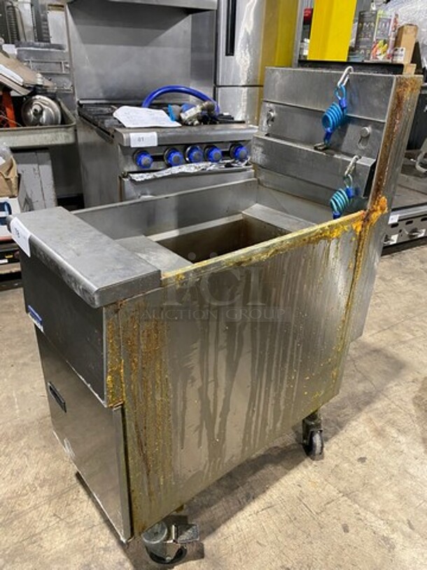 Pitco Commercial Natural Gas Powered Deep Fat Fryer! All Stainless Steel! On Casters! Model: SG14R SN: G17LA074848 - Image 2 of 8