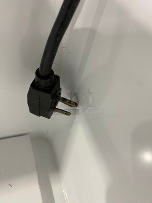 Hussmann Reach Down Chest Freezer Display! Model: SN090W SN: MY04C014012 - Image 7 of 7