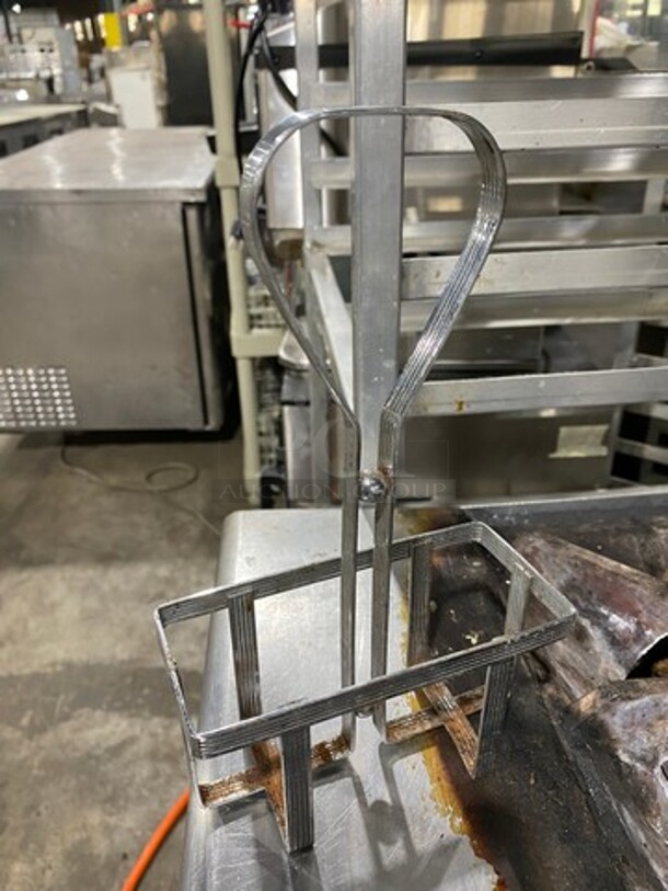 ALL ONE MONEY! Metal Salad Dressing Bottle Caddy/ Holder! - Image 2 of 4