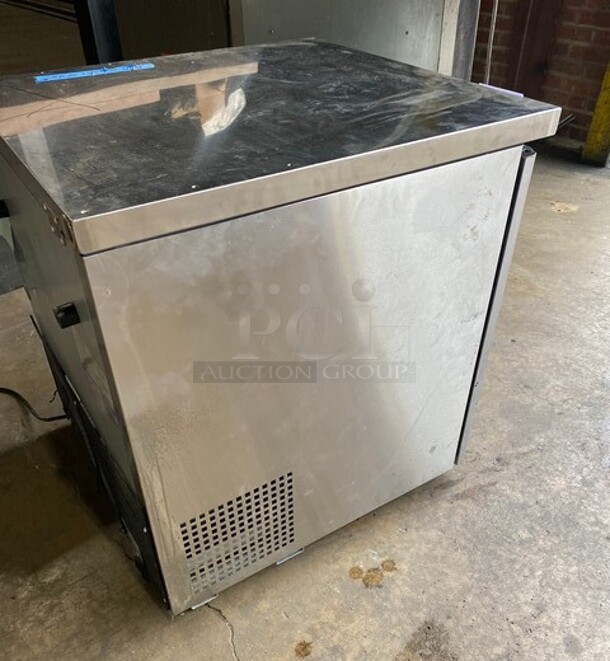 Turbo Air Commercial Single Door Lowboy/ Worktop Cooler! All Stainless Steel! Model: MUR28N711S SN:H2MU2R0E8007 115V  - Image 4 of 7