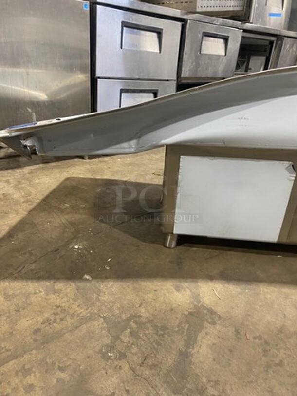 NEW! SCRATCH-N-DENT! Sapphire Commercial 3 Compartment Dish Washing Sink! With Single Side Drain Board! With Back Splash! All Stainless Steel! Model: SMS31821R - Image 6 of 10