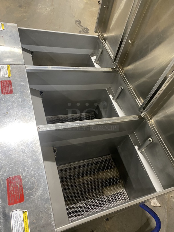 2017 Pitco Frialator SRTG Stainless Steel Commercial Natural Gas Powered 3 Bay Rethermalizer on Commercial Casters! MODEL: SRTG SN: G16AD007609 115V! - Image 5 of 12