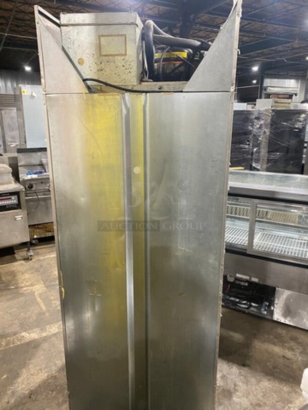Continental Commercial Single Door Reach In Cooler! Poly Coated Racks! All Stainless Steel! With Legs! Model: DL1RE SN: 14551460 115V 60HZ 1 Phase - Image 3 of 12