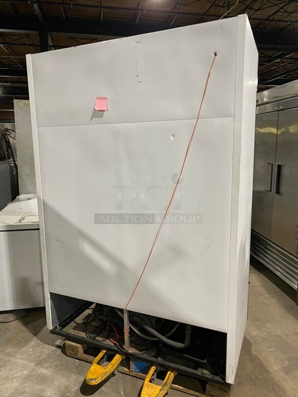 True 2 Door Reach In Cooler Merchandiser! With View Through Doors! With Poly Coated Racks! Model: GDM49 SN: 5337959 115V 1PH - Image 3 of 10