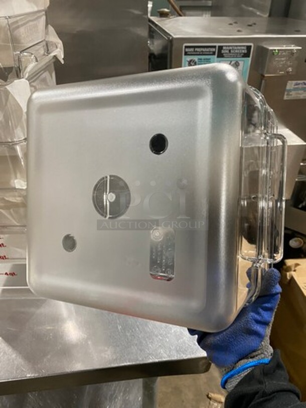 NEW! IN THE BOX! Cambro 12Qt Clear Poly Food Containers! - Image 7 of 7