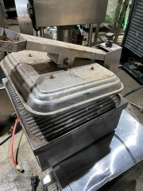 Anvil Commercial Countertop Electric Powered Panini Press! With Ribbed Press! All Stainless Steel! Model: TSA7209 - Image 2 of 8