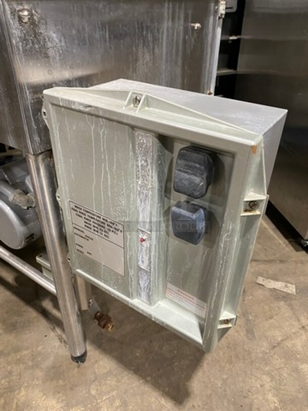 WOW! Hobart Commercial Pass-Through Dishwasher! All Stainless Steel! On Legs! Model: AM12 SN: 12045138 200/240V 60HZ 1 Phase - Image 7 of 10